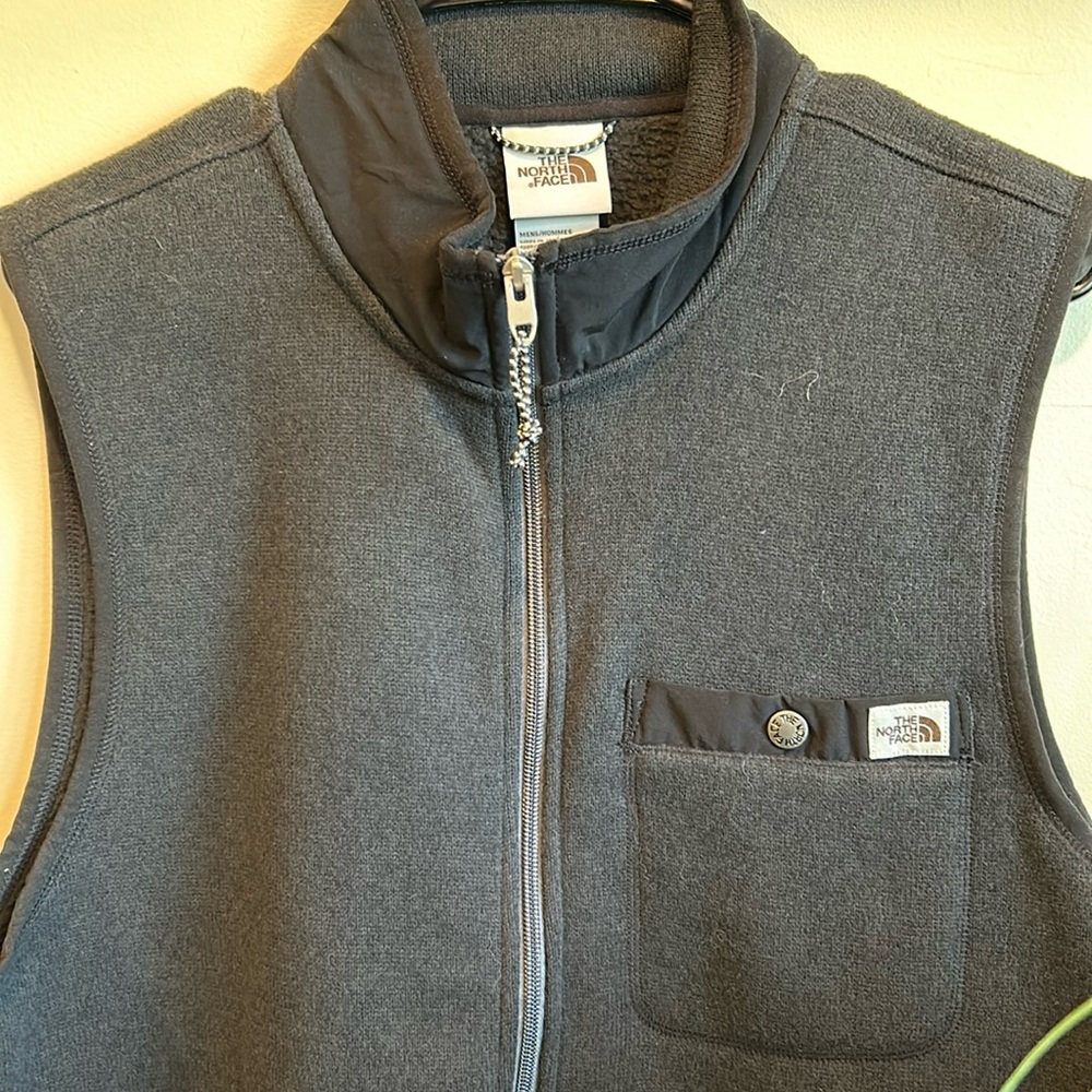 The North Face black sweater vest Men’s size small